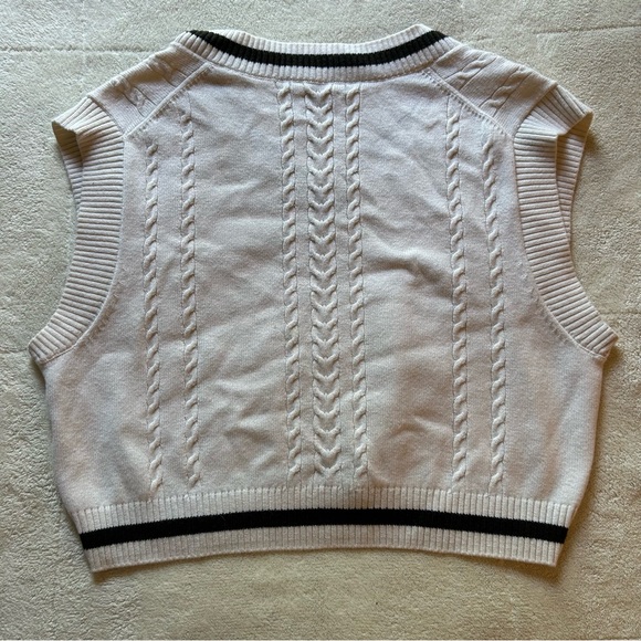 Merino Wool Aritzia Sunday Best Cropped Sweater Vest - Picture 5 of 5
